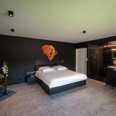 Les Thermes De Spa By La Cour De La Reine Hotel, Suites & Acces Gratuit Au Centre Thermal Exterior photo